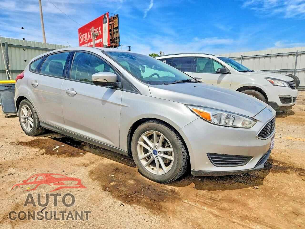 FORD FOCUS 2016 - 1FADP3K26GL289154