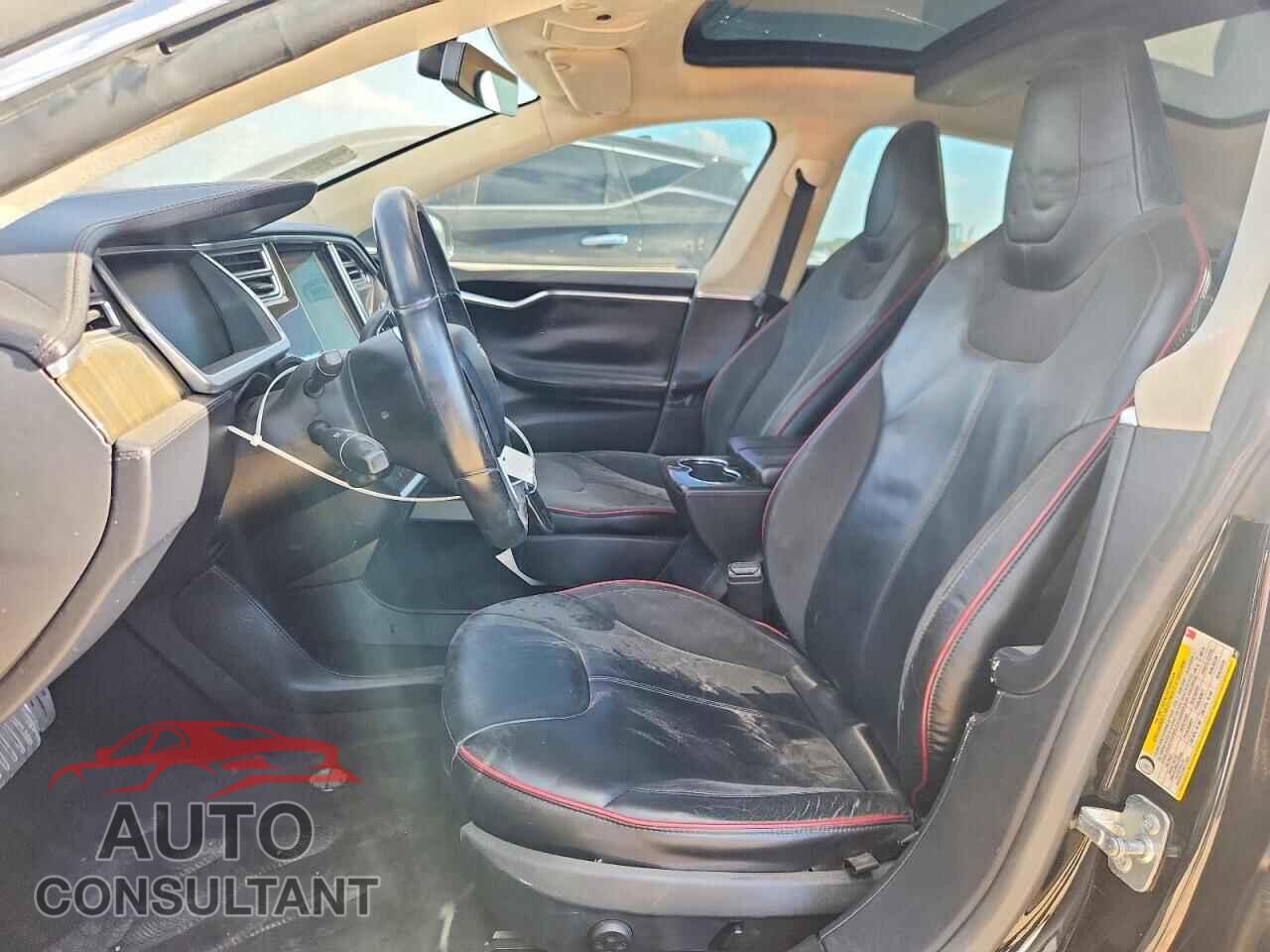 TESLA MODEL S 2013 - 5YJSA1DP2DFP11600
