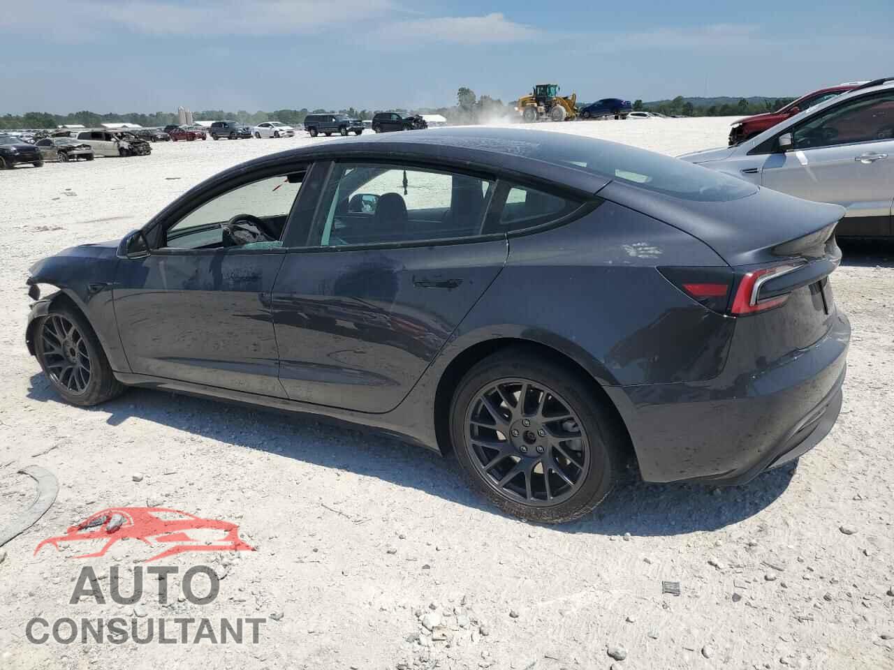 TESLA MODEL 3 2024 - 5YJ3E1EA5RF732127