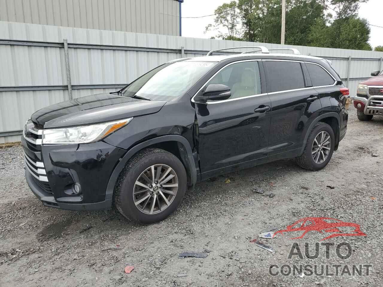 TOYOTA HIGHLANDER 2018 - 5TDJZRFH6JS880518