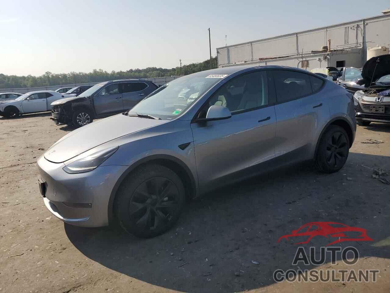 TESLA MODEL Y 2025 - 7SAYGDEE0SA371836