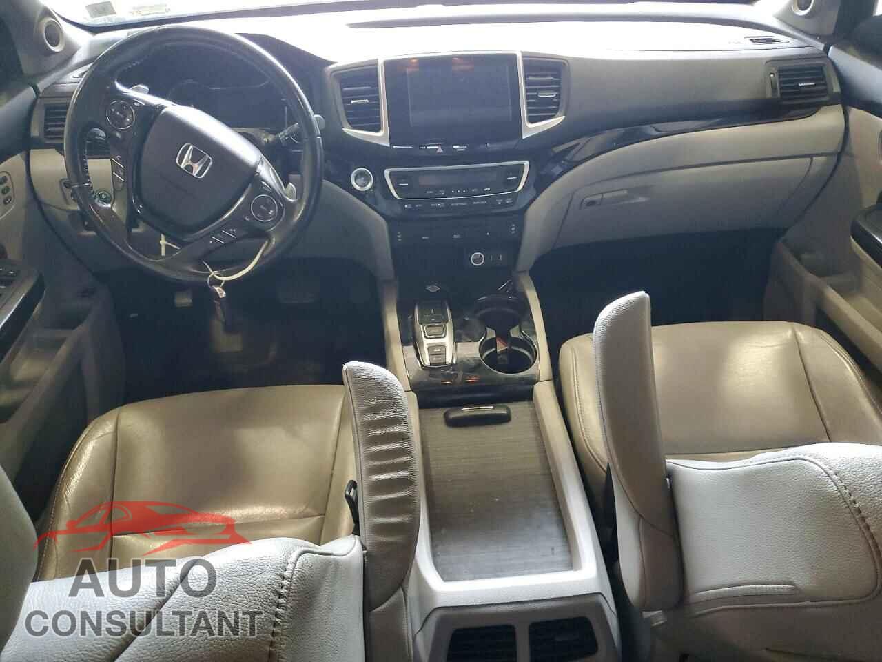 HONDA PILOT 2016 - 5FNYF6H92GB061529