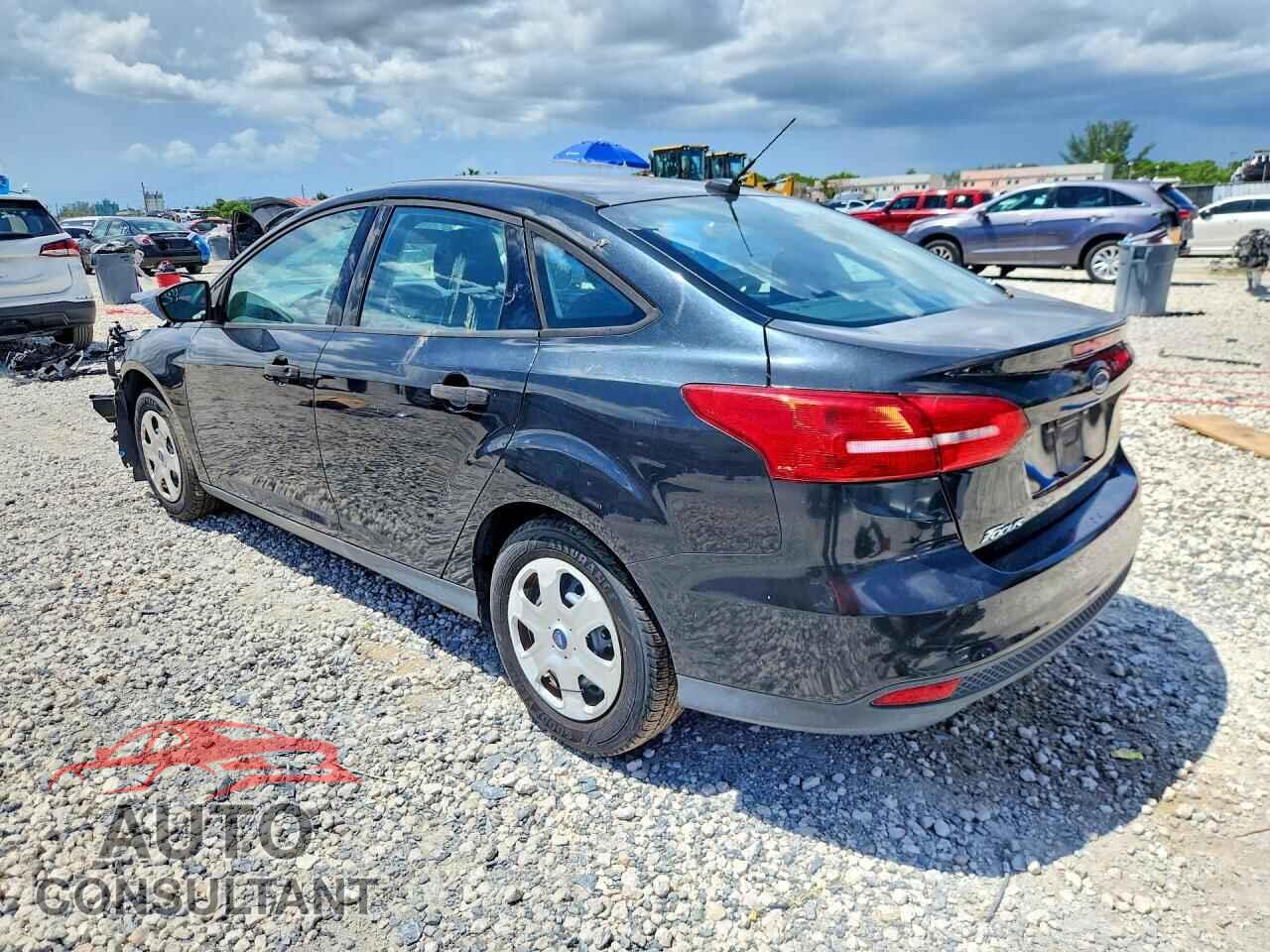 FORD FOCUS 2015 - 1FADP3E25FL310800