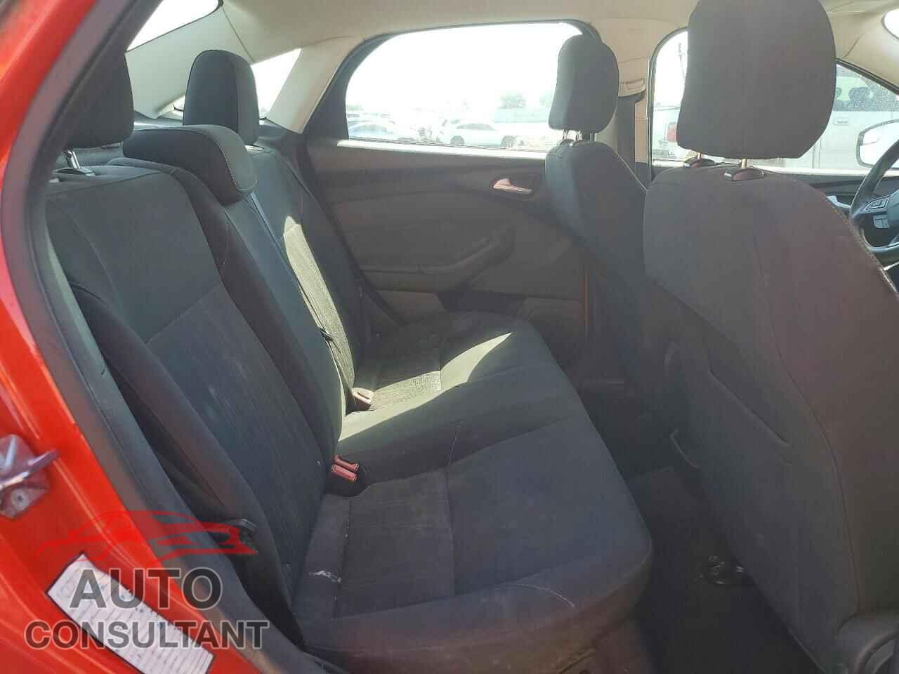 FORD FOCUS 2016 - 1FADP3F20GL272683
