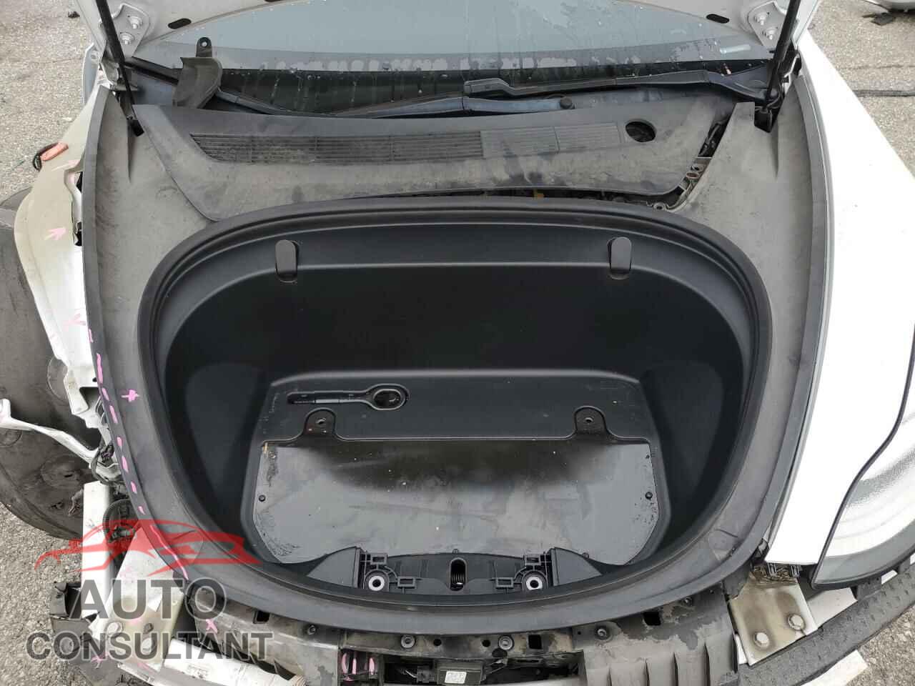 TESLA MODEL 3 2018 - 5YJ3E1EB3JF108517