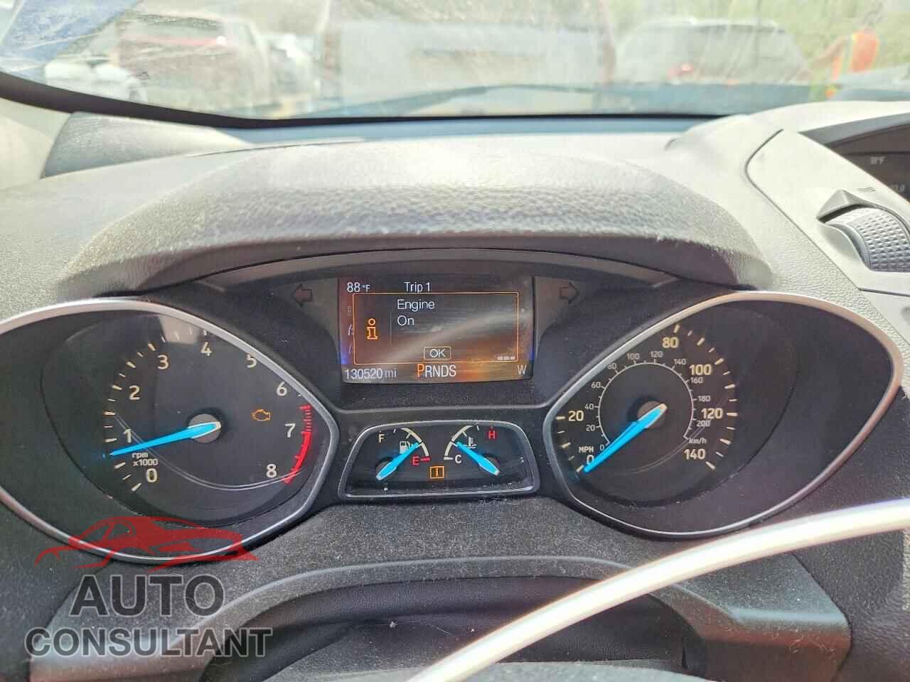 FORD ESCAPE 2017 - 1FMCU0F73HUC84777