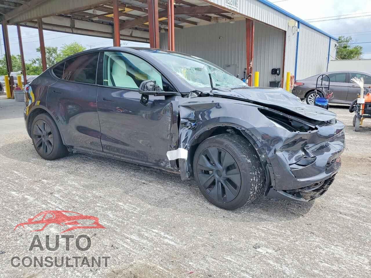 TESLA MODEL Y 2024 - 7SAYGDED9RF163555
