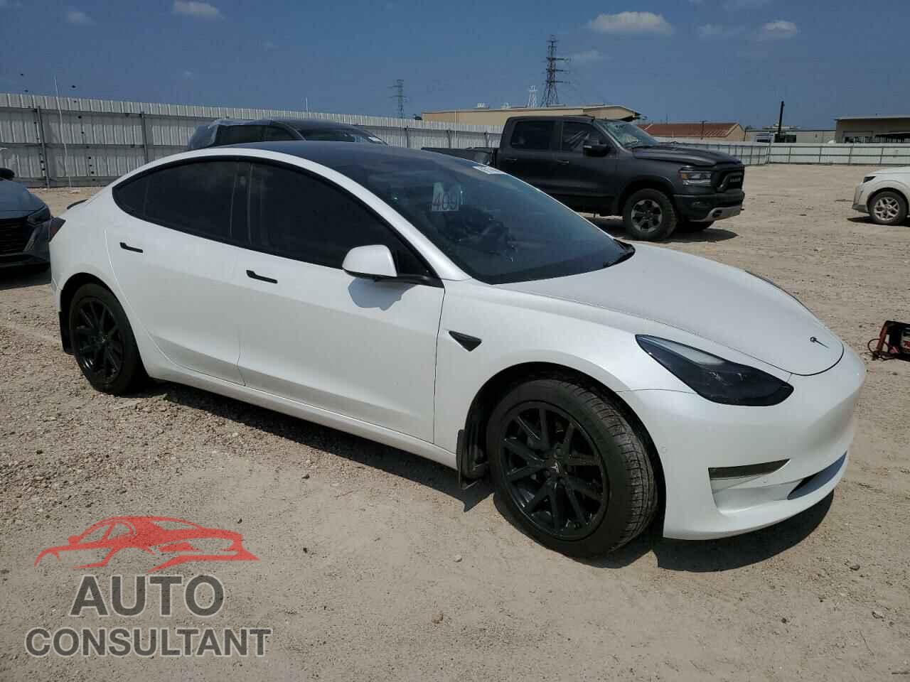 TESLA MODEL 3 2022 - 5YJ3E1EB4NF240062