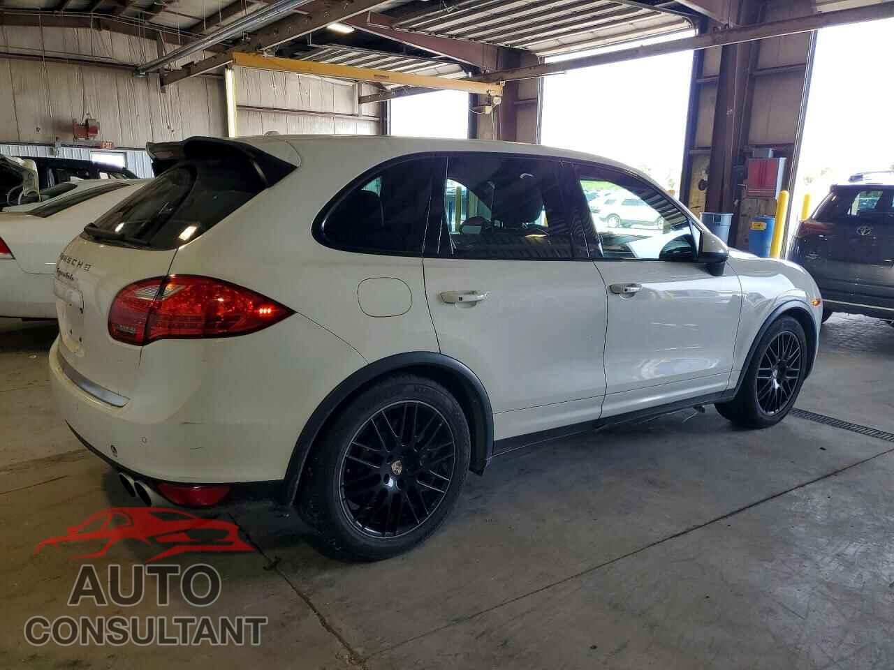 PORSCHE CAYENNE 2013 - WP1AC2A25DLA92328