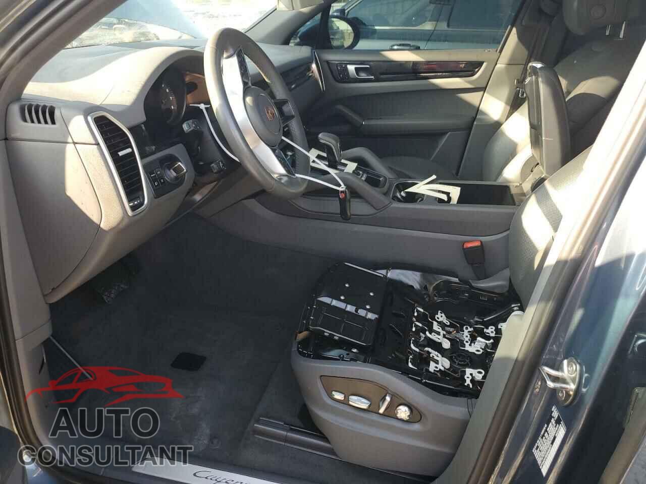 PORSCHE CAYENNE 2019 - WP1AA2AY5KDA06971
