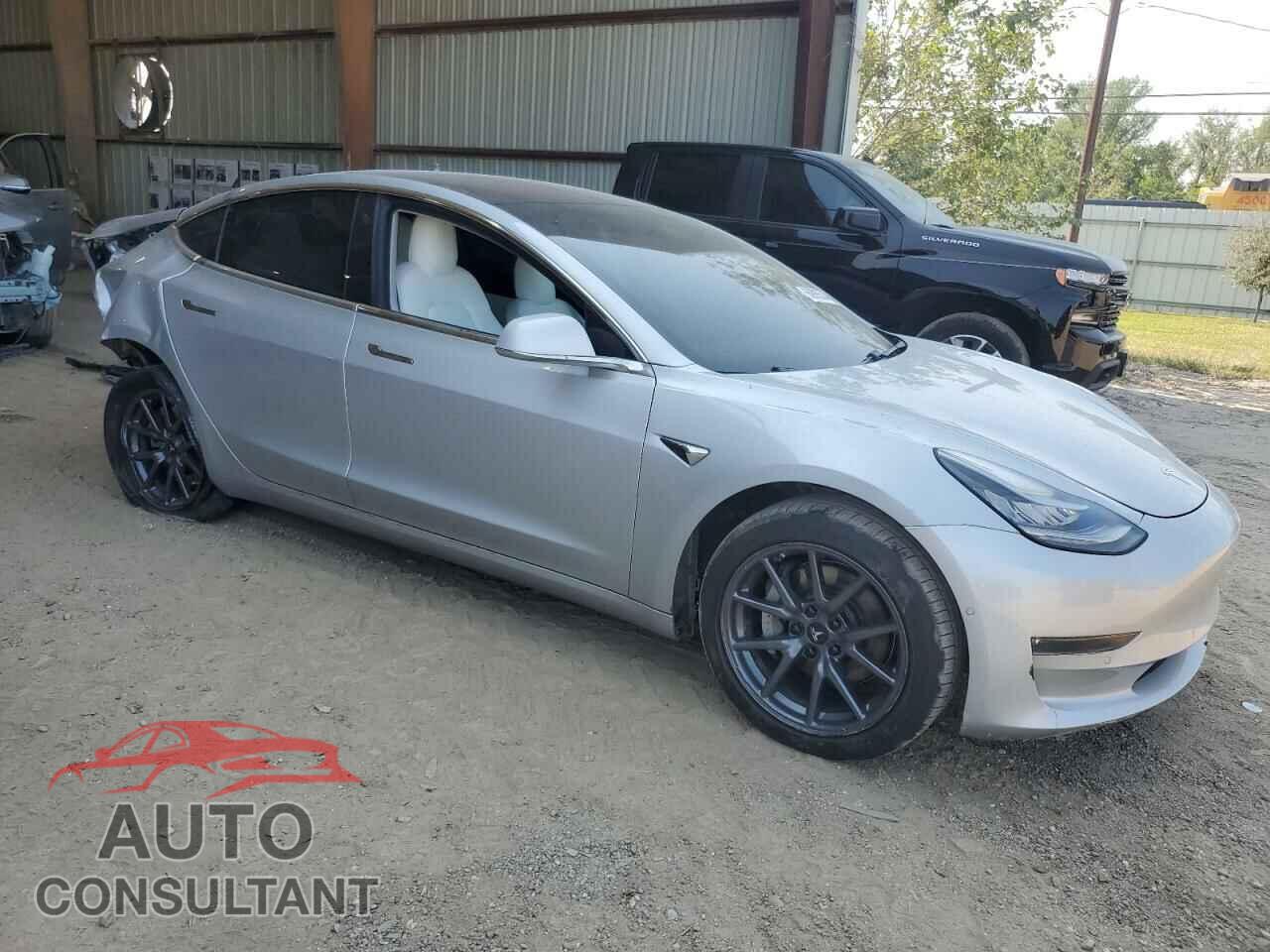 TESLA MODEL 3 2018 - 5YJ3E1EB5JF074838