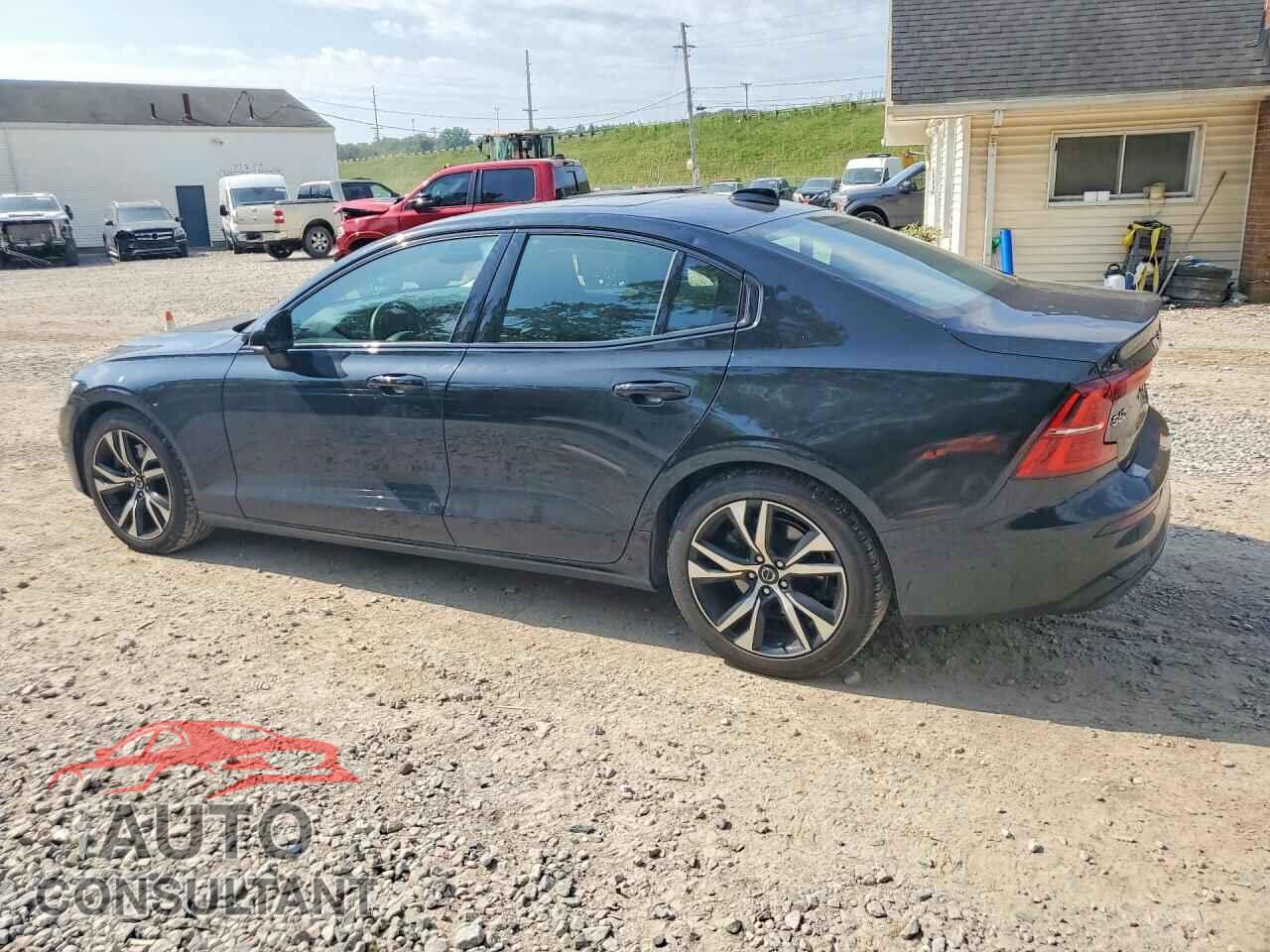 VOLVO S60 2023 - 7JRL12TW4PG244386