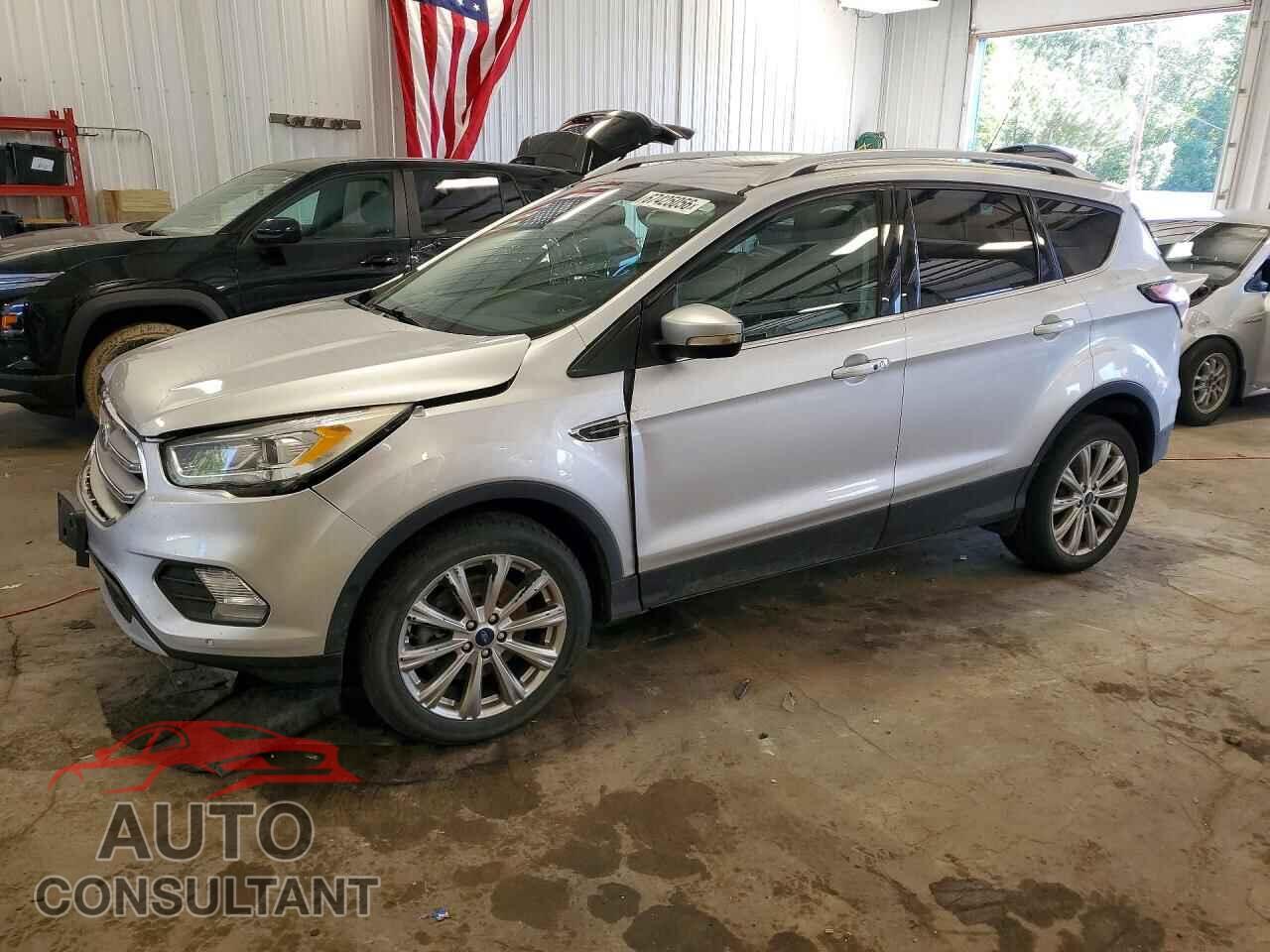 FORD ESCAPE 2018 - 1FMCU9J96JUC20199