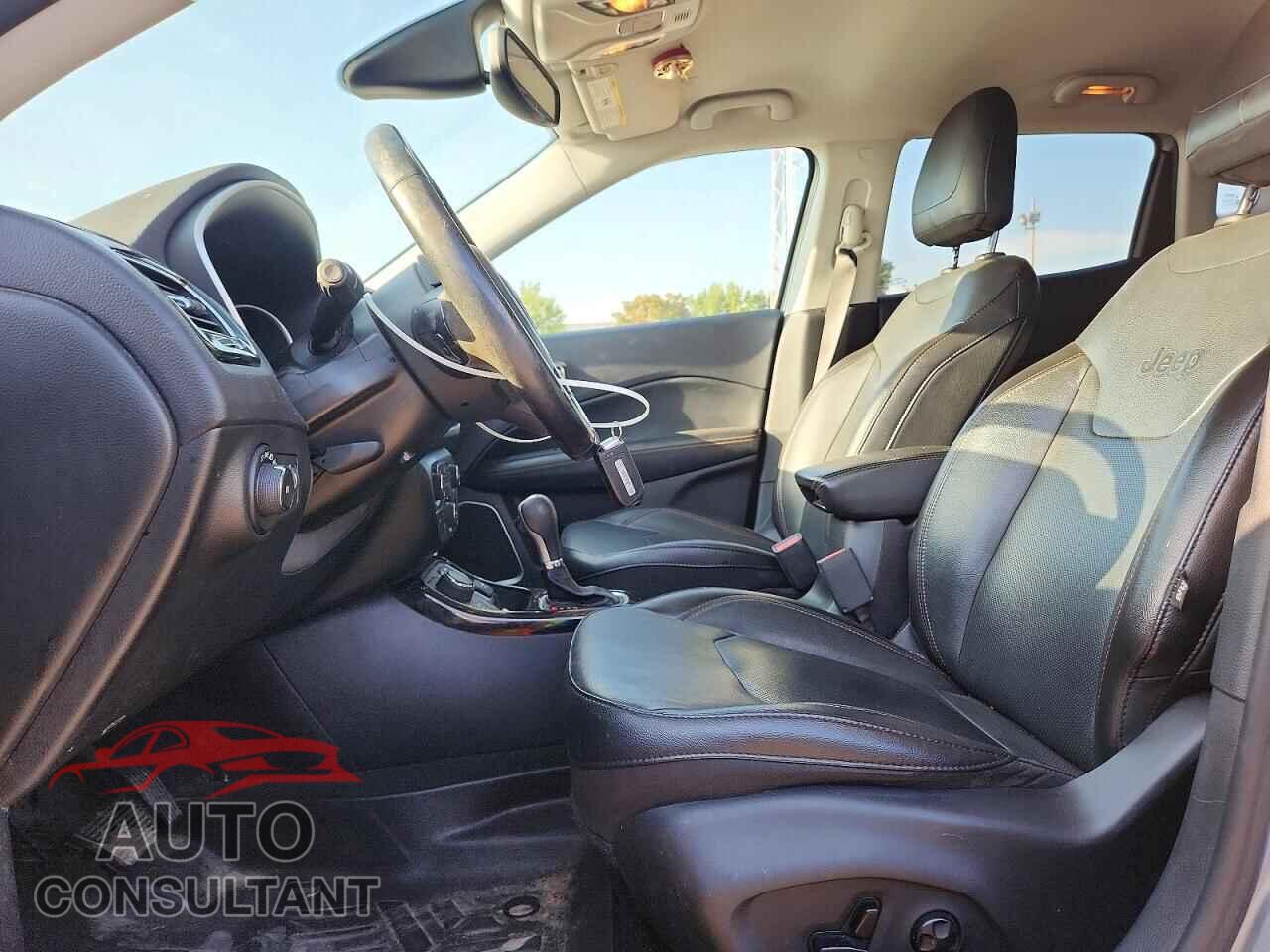JEEP COMPASS 2020 - 3C4NJDCB3LT149565