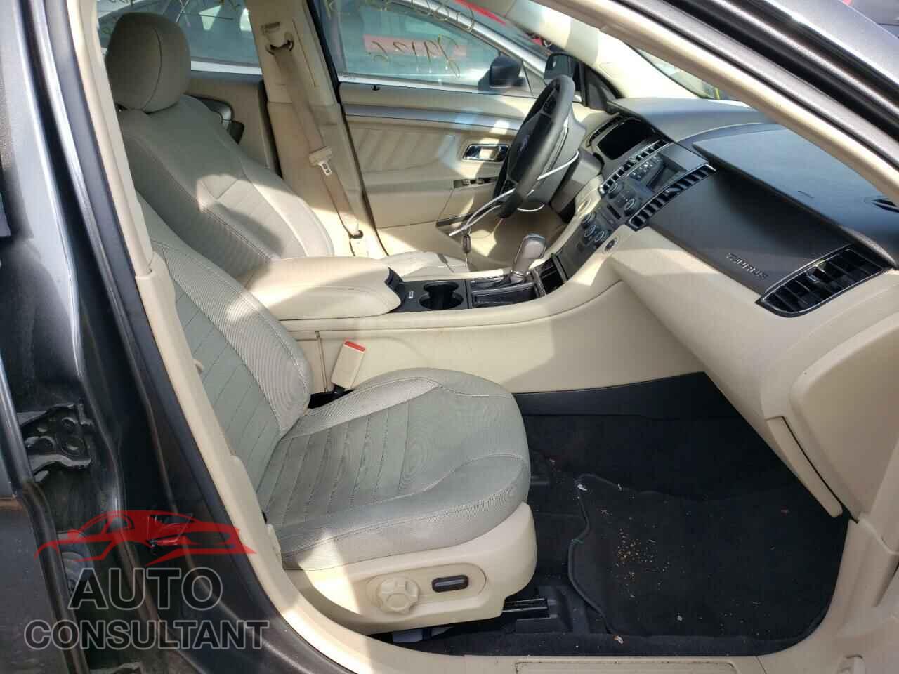 FORD TAURUS 2017 - 1FAHP2D80HG142965