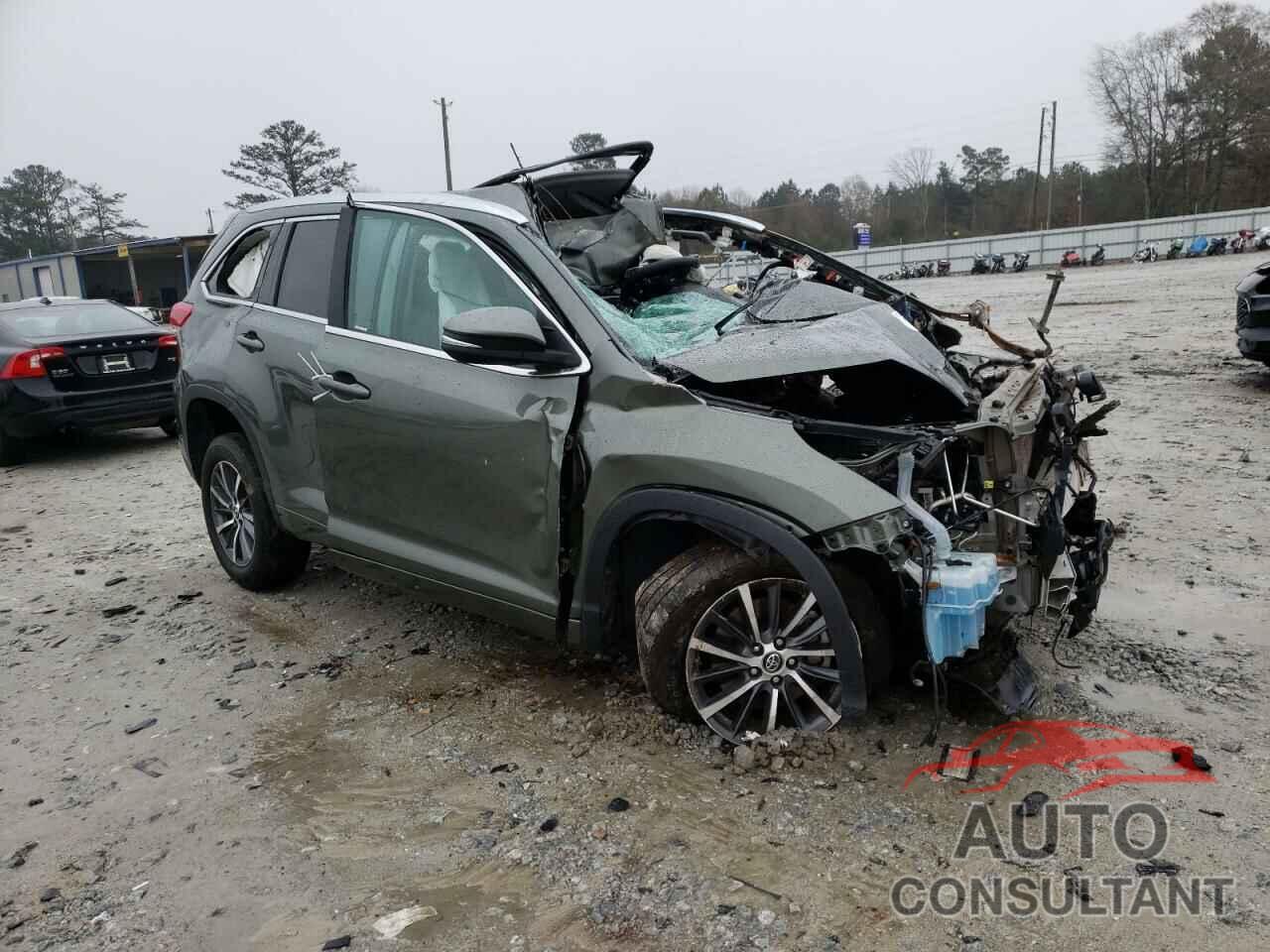 TOYOTA HIGHLANDER 2018 - 5TDKZRFH0JS264186