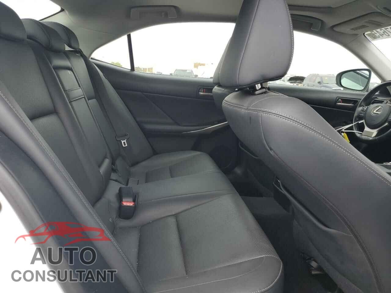 LEXUS IS 2017 - JTHBA1D28H5053775