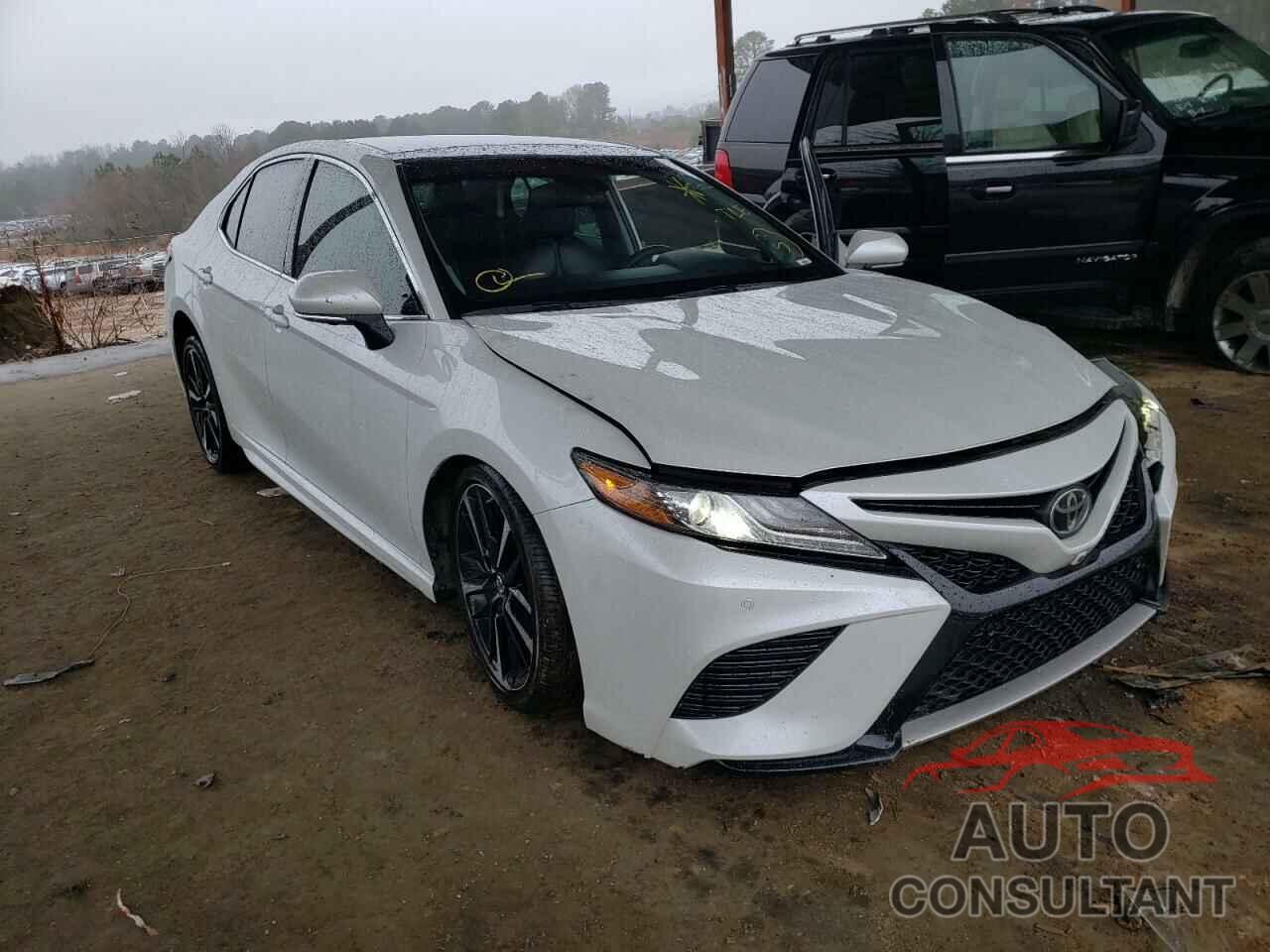 TOYOTA CAMRY 2018 - 4T1B61HK5JU662732