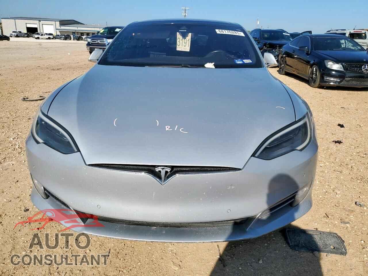 TESLA MODEL S 2016 - 5YJSA1E46GF141903