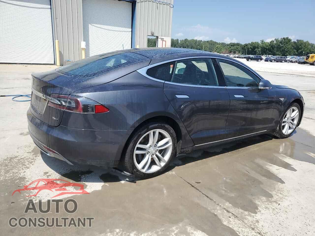 TESLA MODEL S 2015 - 5YJSA1S28FF088512