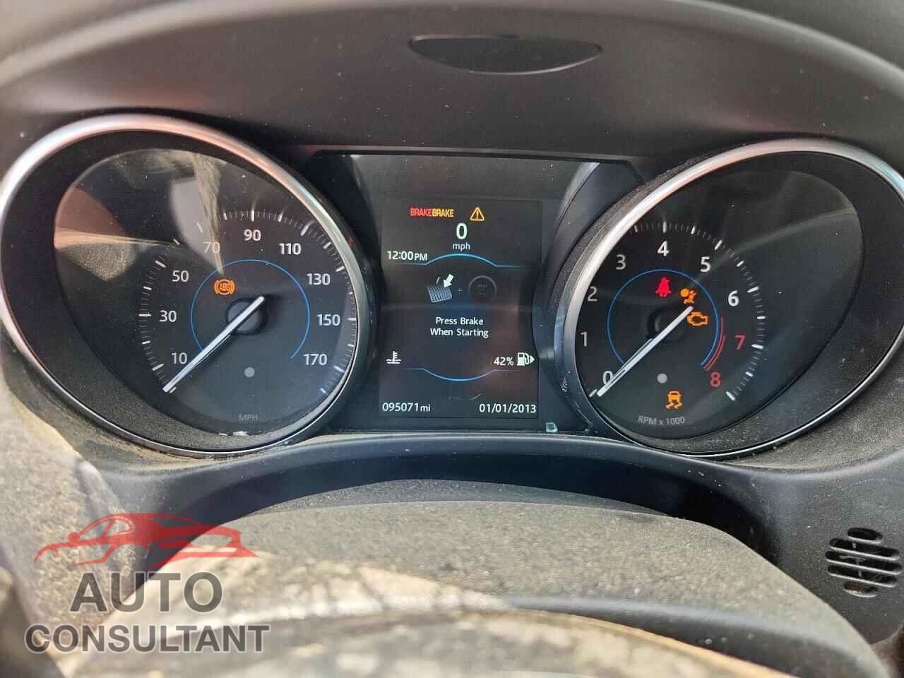 JAGUAR XE 2017 - SAJAF4BV8HCP11153