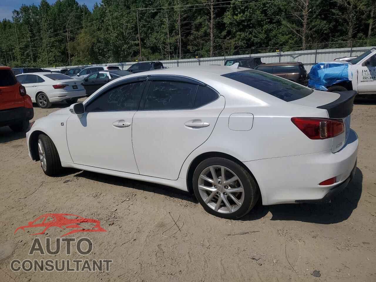 LEXUS IS 2011 - JTHCF5C20B2035309