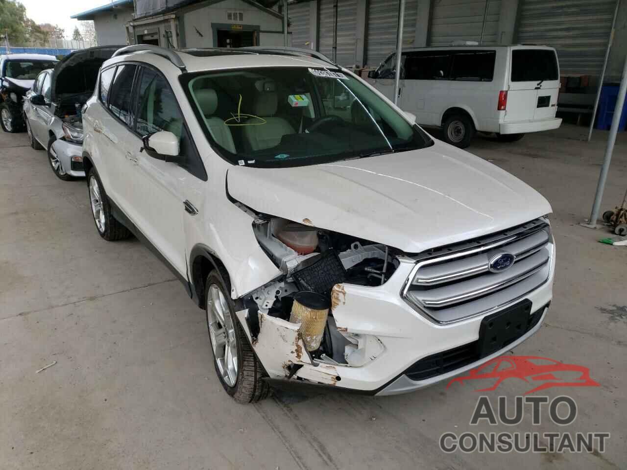 FORD ESCAPE 2018 - 1FMCU9J93JUA19201