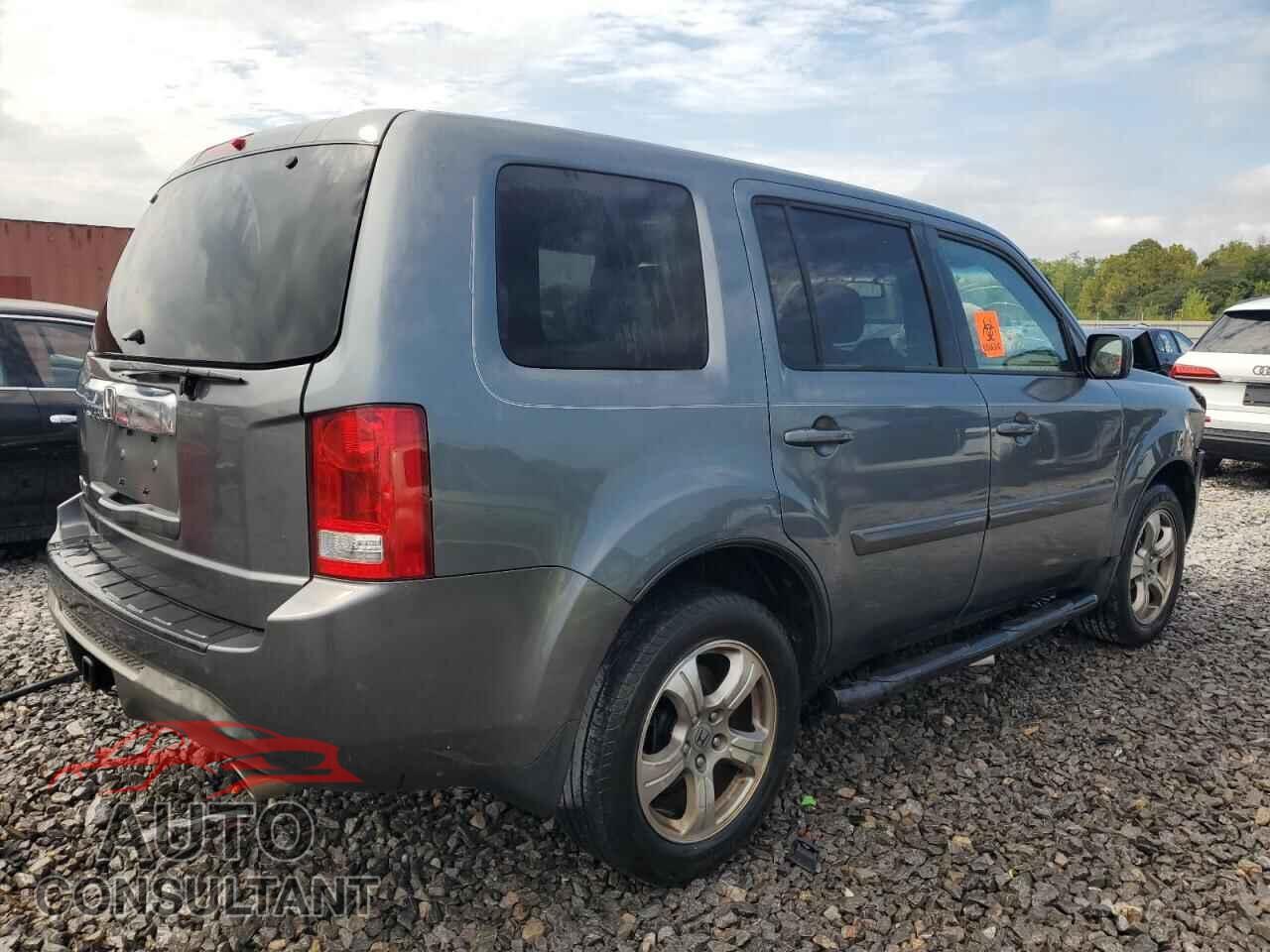 HONDA PILOT 2013 - 5FNYF3H5XDB014837