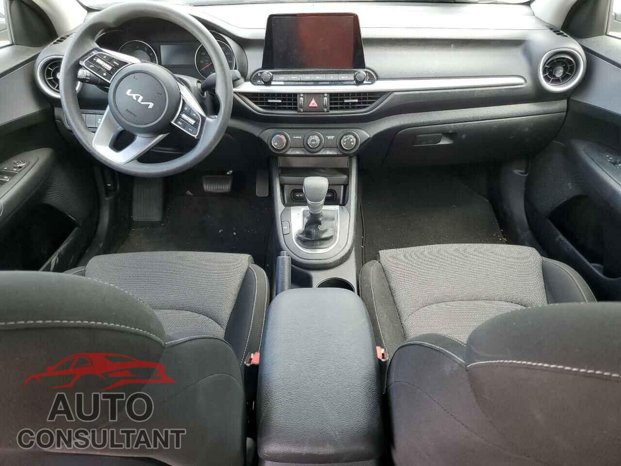 KIA FORTE 2023 - 3KPF24AD2PE685066