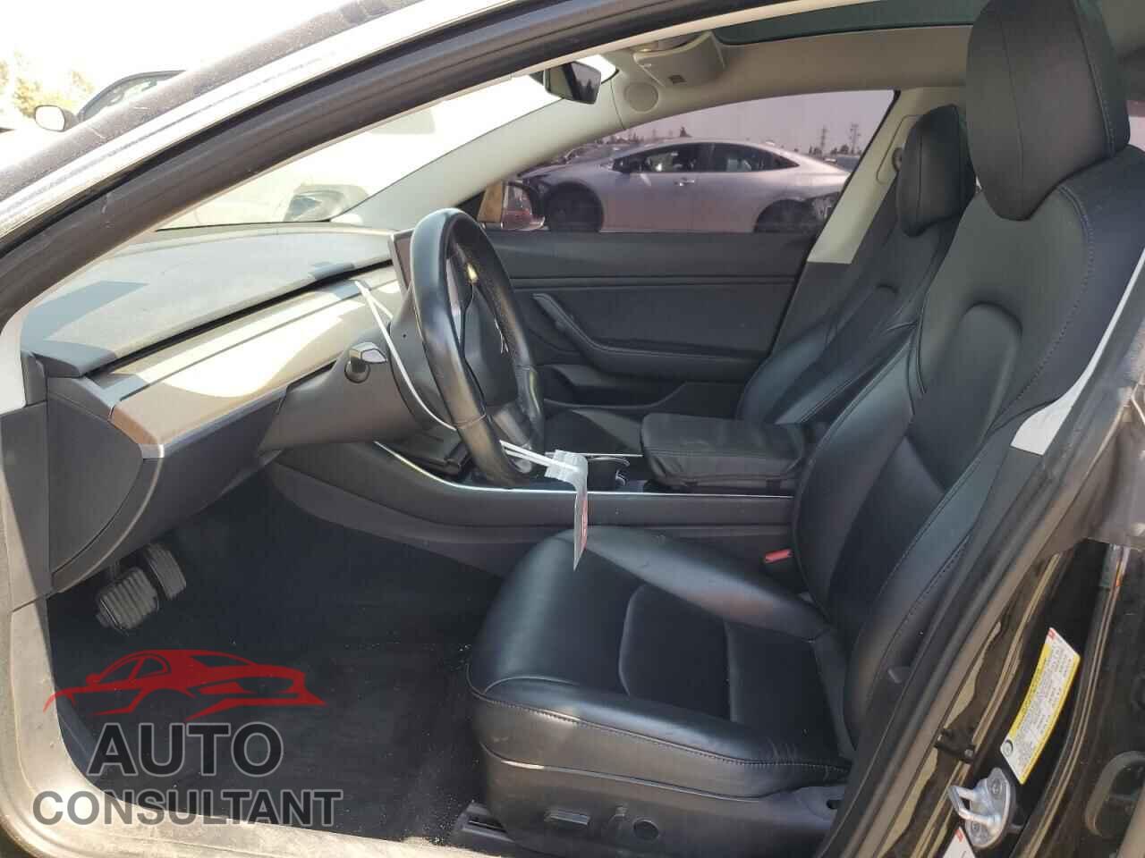 TESLA MODEL 3 2018 - 5YJ3E1EB5JF131815
