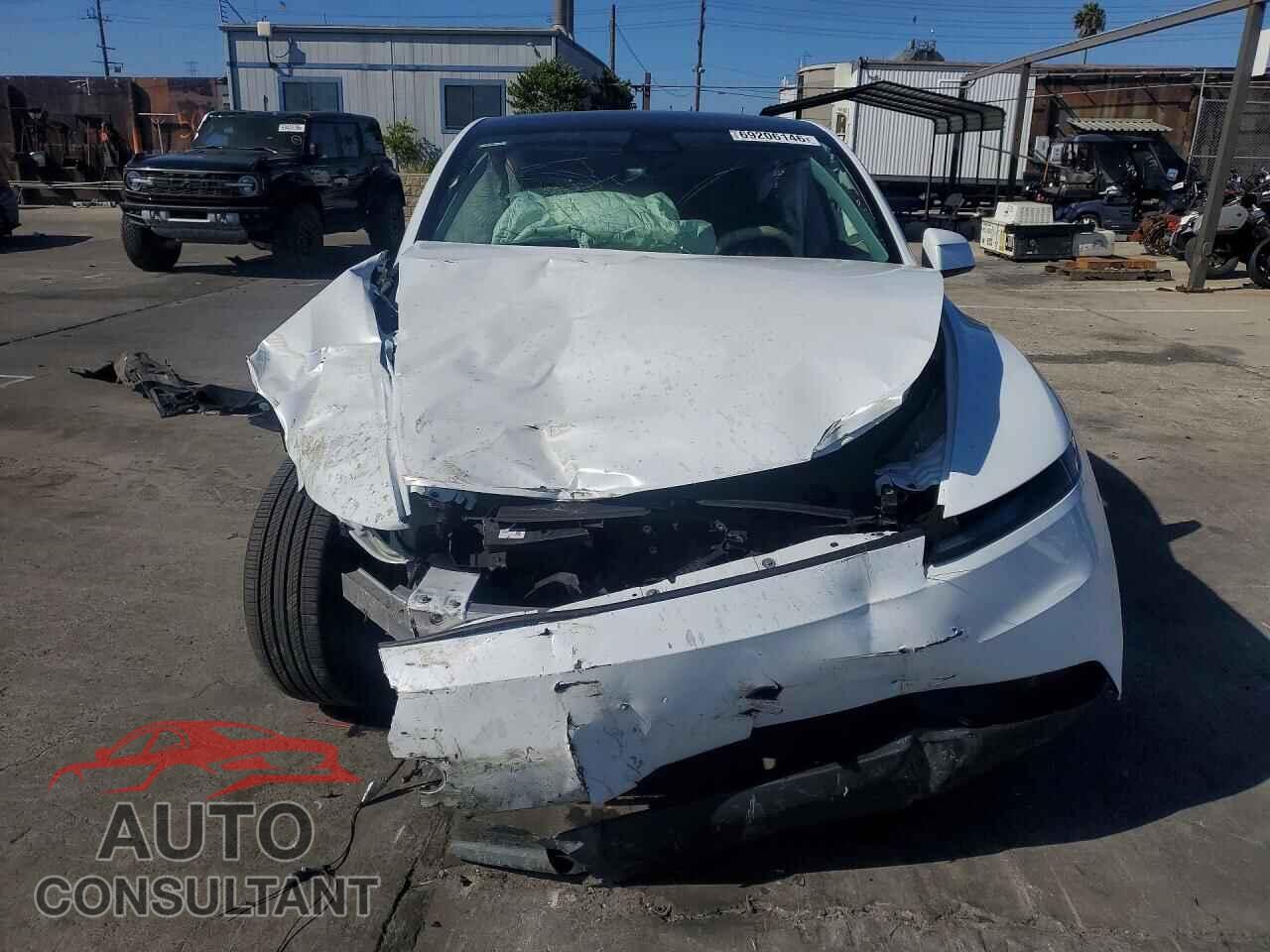 TESLA MODEL Y 2026 - 7SAYGDED4TA620132