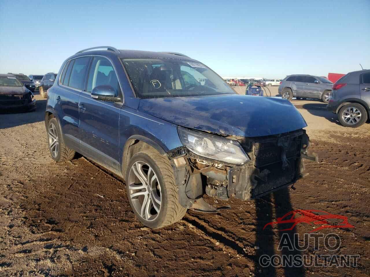 VOLKSWAGEN TIGUAN 2017 - WVGWV7AX1HW501855