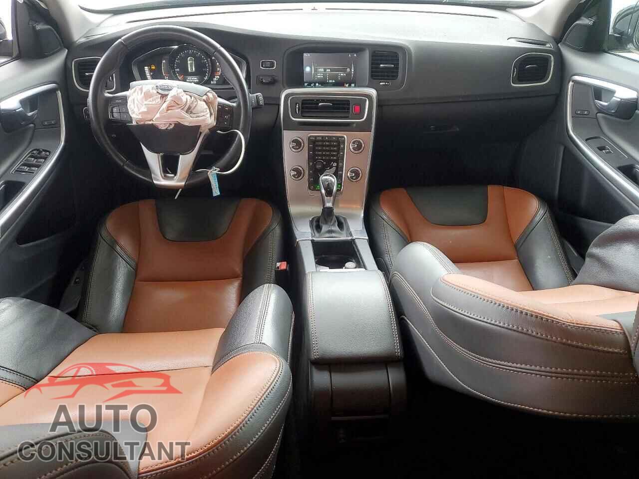 VOLVO V60 2017 - YV440MWK8H1031663