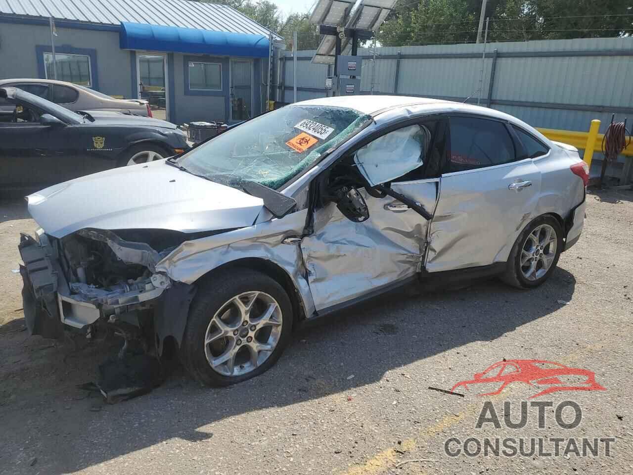 FORD FOCUS 2013 - 1FADP3J26DL334543