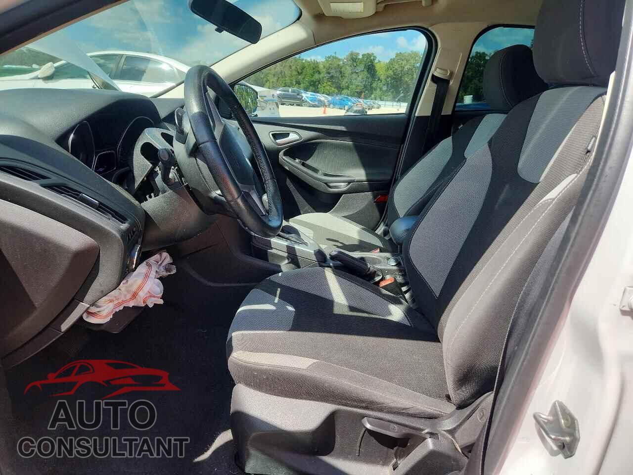 FORD FOCUS 2014 - 1FADP3K29EL221525
