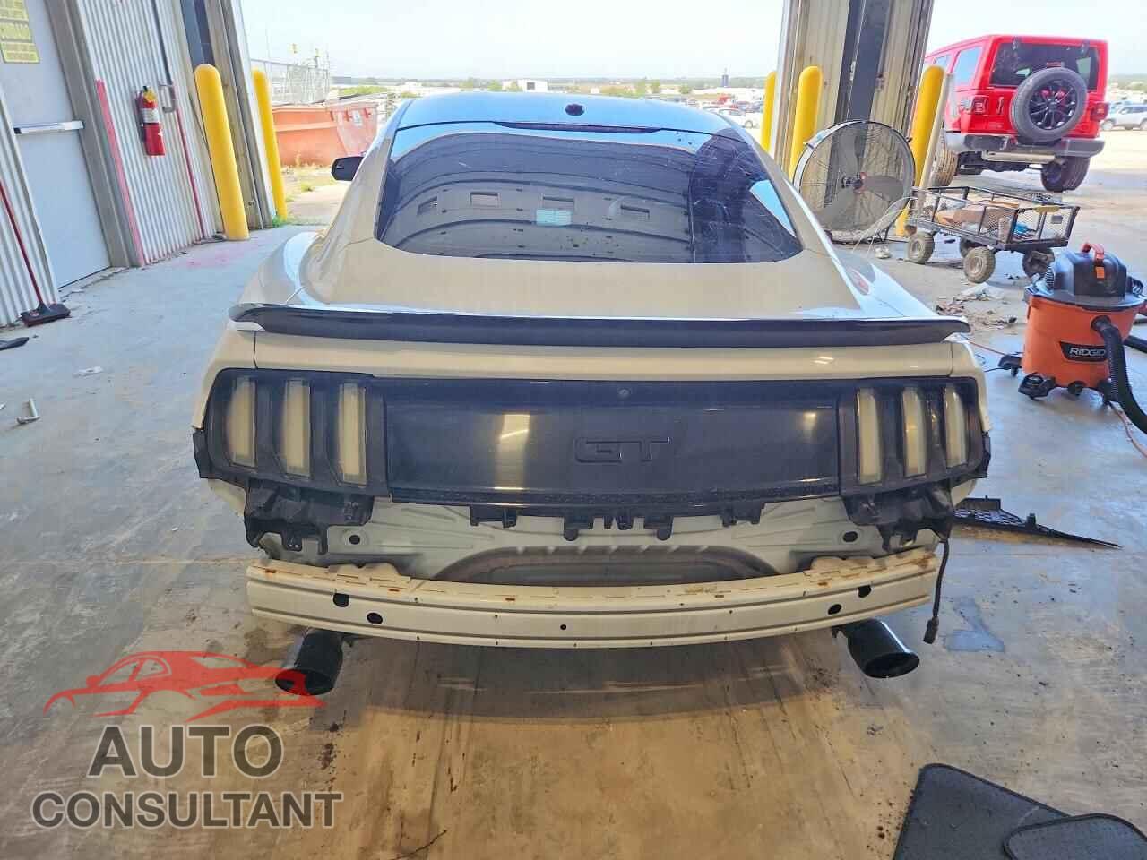 FORD MUSTANG 2017 - 1FA6P8CF5H5249838