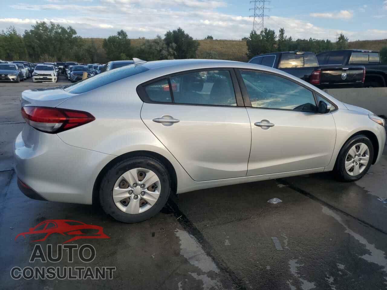 KIA FORTE 2017 - 3KPFK4A74HE129840