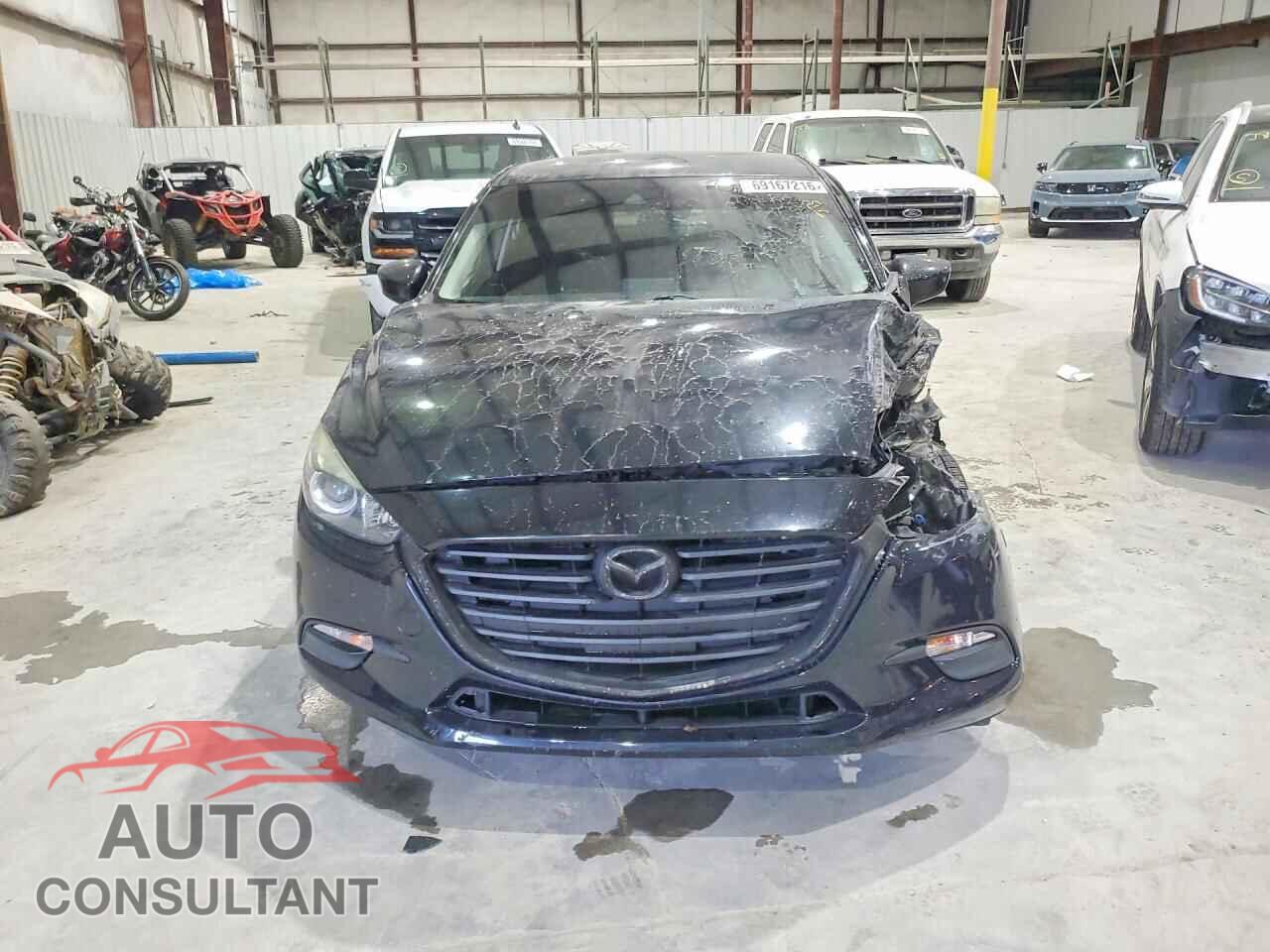 MAZDA 3 2018 - 3MZBN1U77JM194237