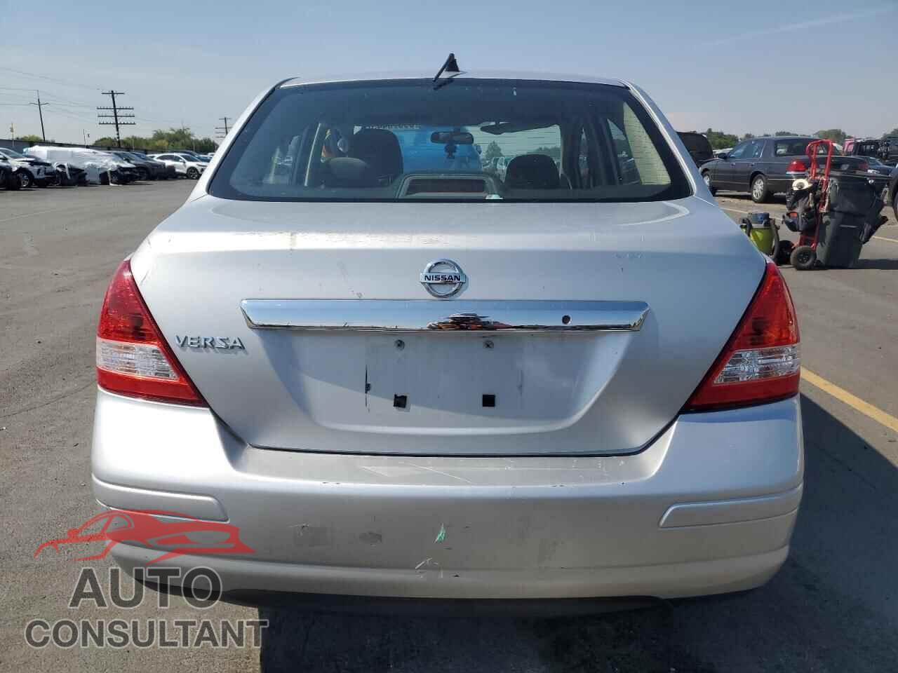 NISSAN VERSA 2011 - 3N1BC1AP1BL445471