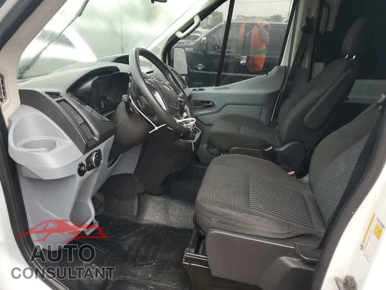 FORD TRANSIT 2015 - 1FTNR1CG2FKB10801