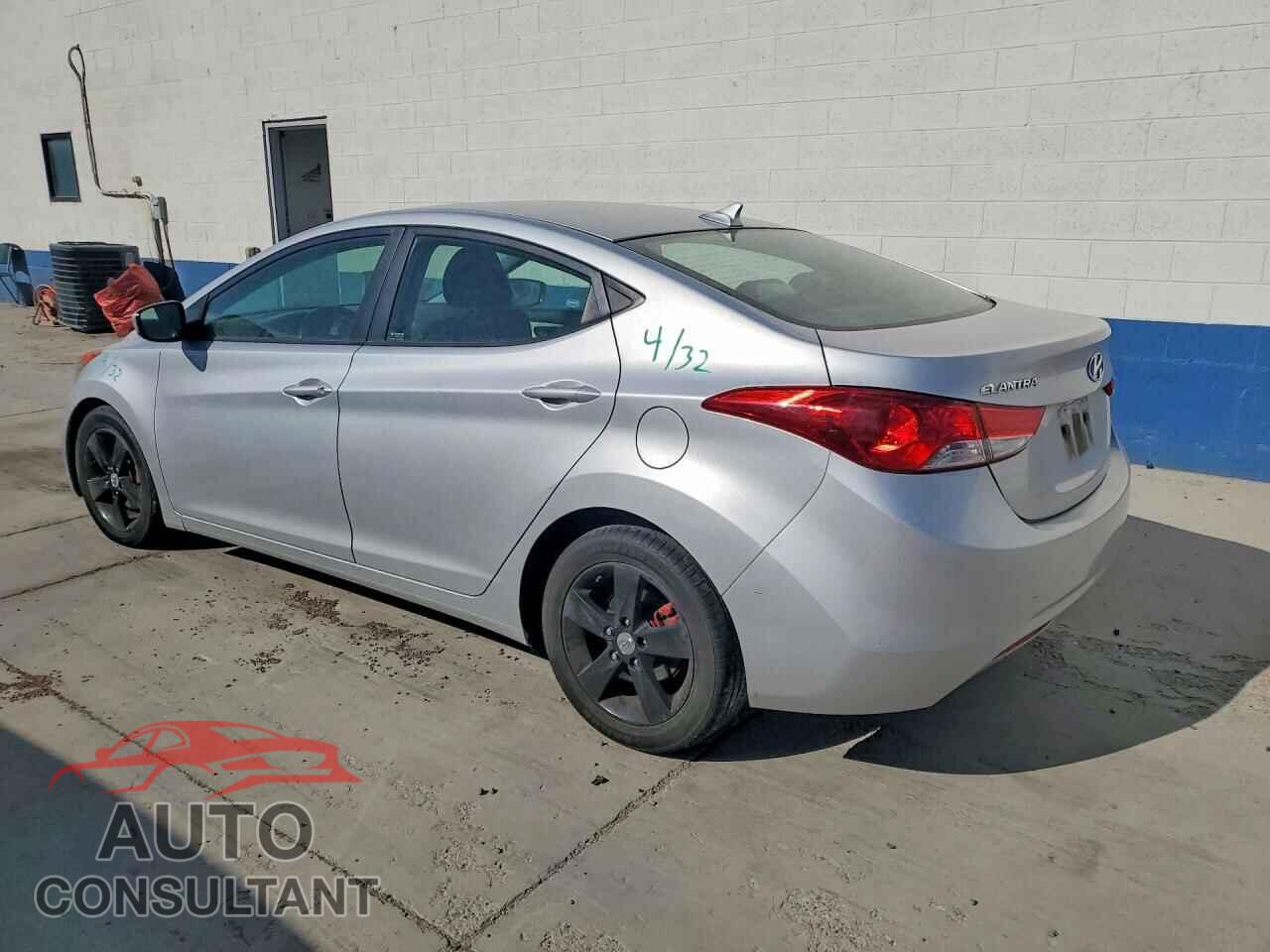 HYUNDAI ELANTRA 2012 - KMHDH4AE2CU228702