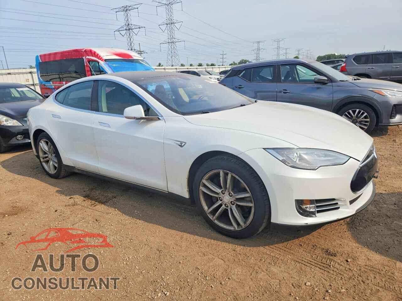 TESLA MODEL S 2014 - 5YJSA1H16EFP51900