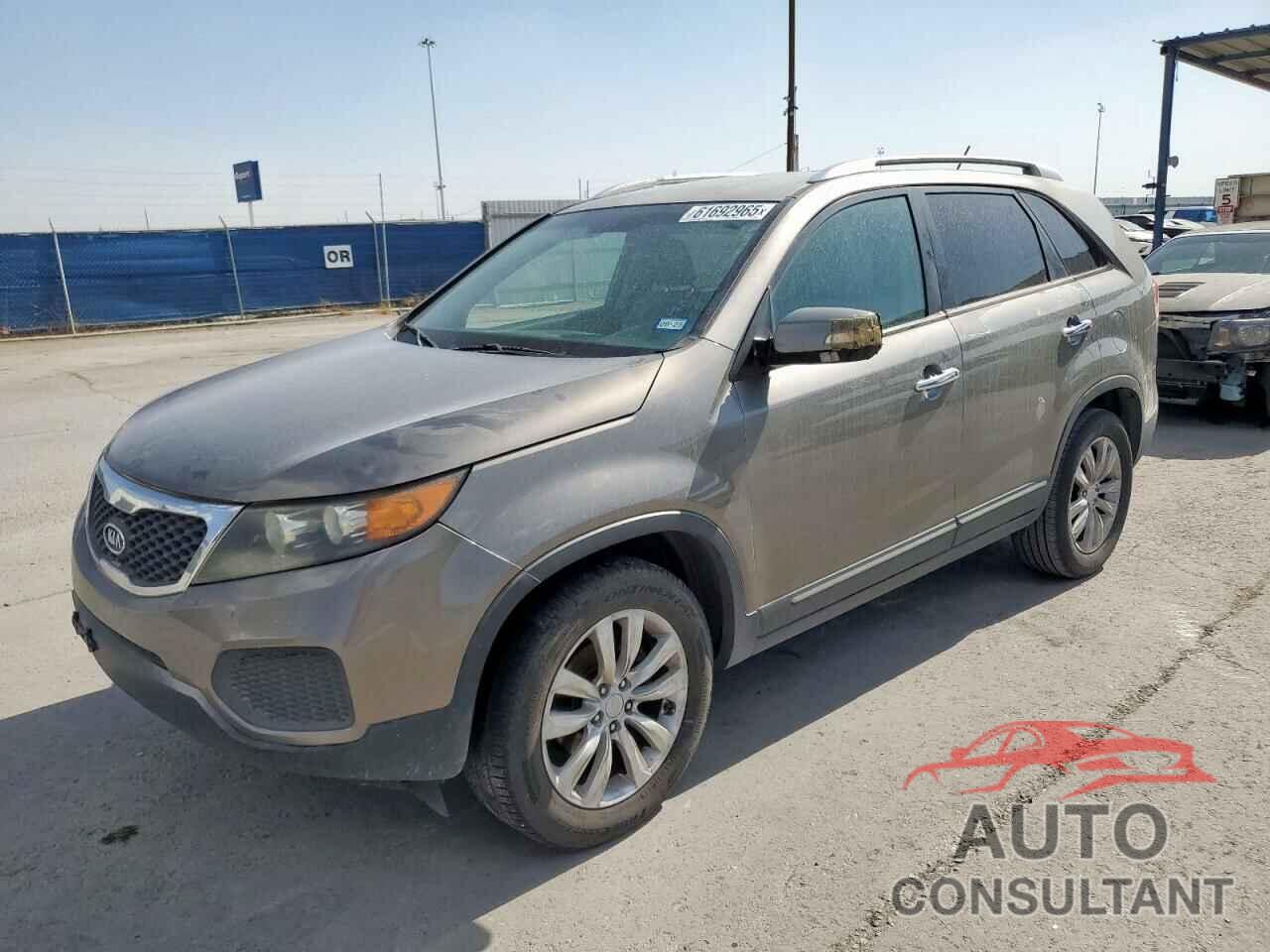 KIA SORENTO 2011 - 5XYKT4A20BG059506