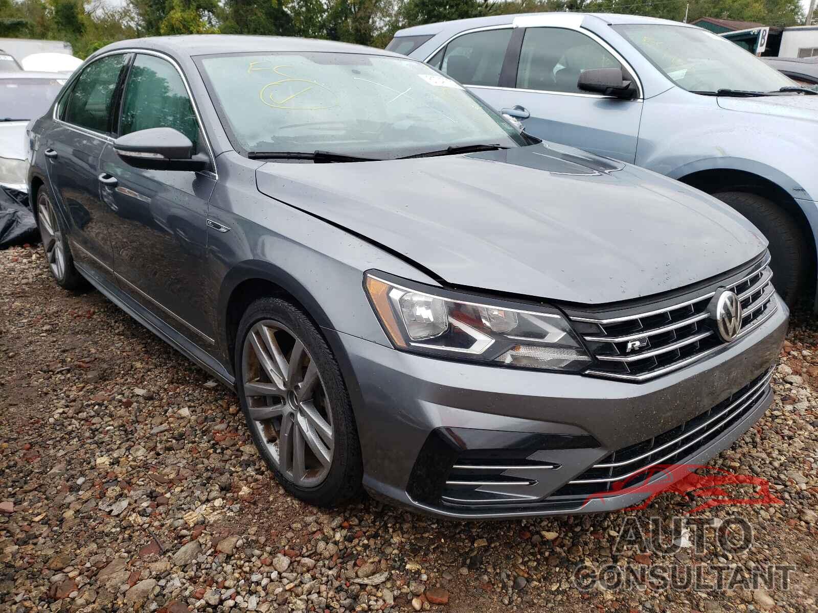 VOLKSWAGEN PASSAT 2017 - 1VWDT7A32HC035284