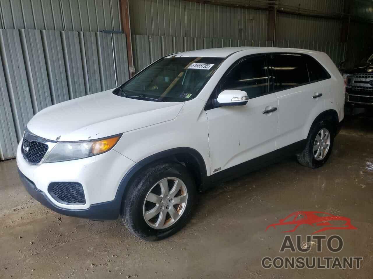 KIA SORENTO 2011 - 5XYKTCA16BG003202