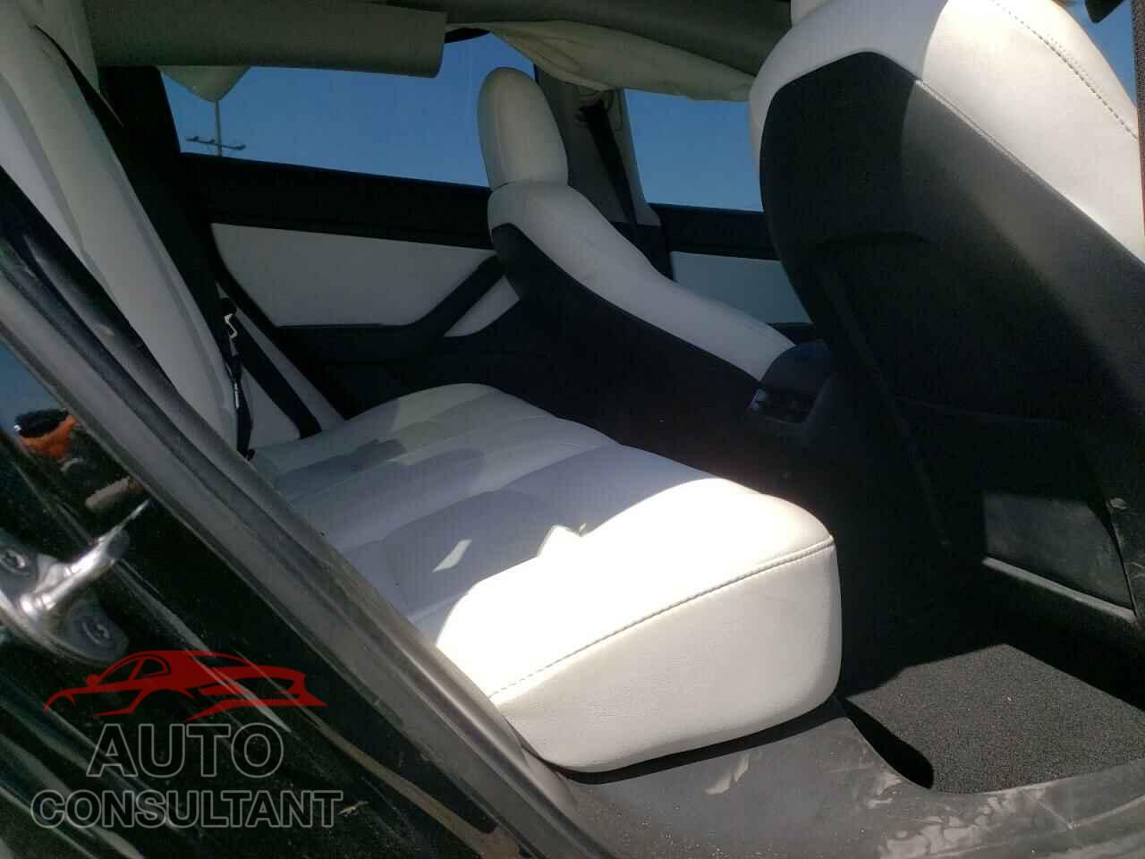 TESLA MODEL 3 2021 - 5YJ3E1EB3MF926933