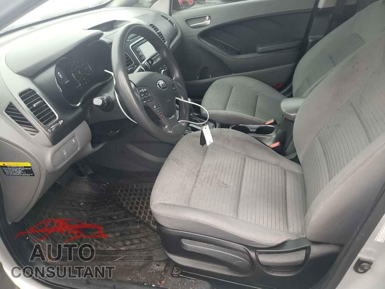 KIA FORTE 2017 - 3KPFL4A71HE044452