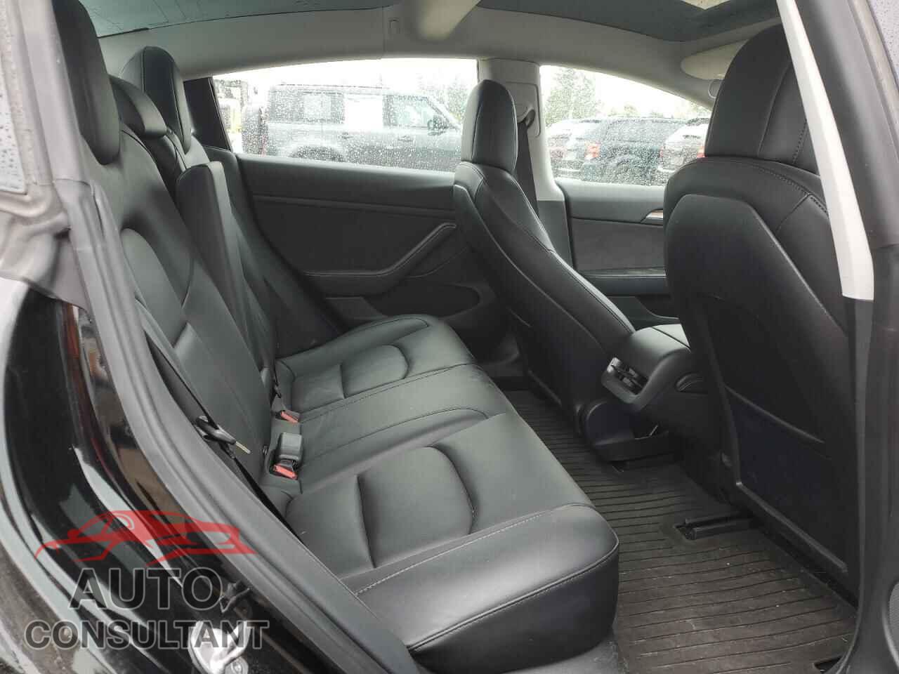 TESLA MODEL 3 2022 - 5YJ3E1EA8NF241335