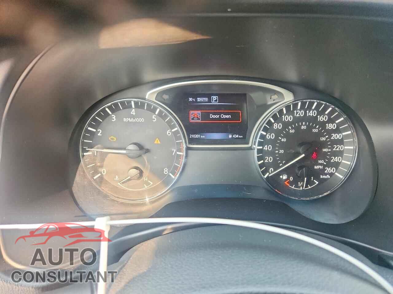 NISSAN PATHFINDER 2017 - 5N1DR2MM0HC633720