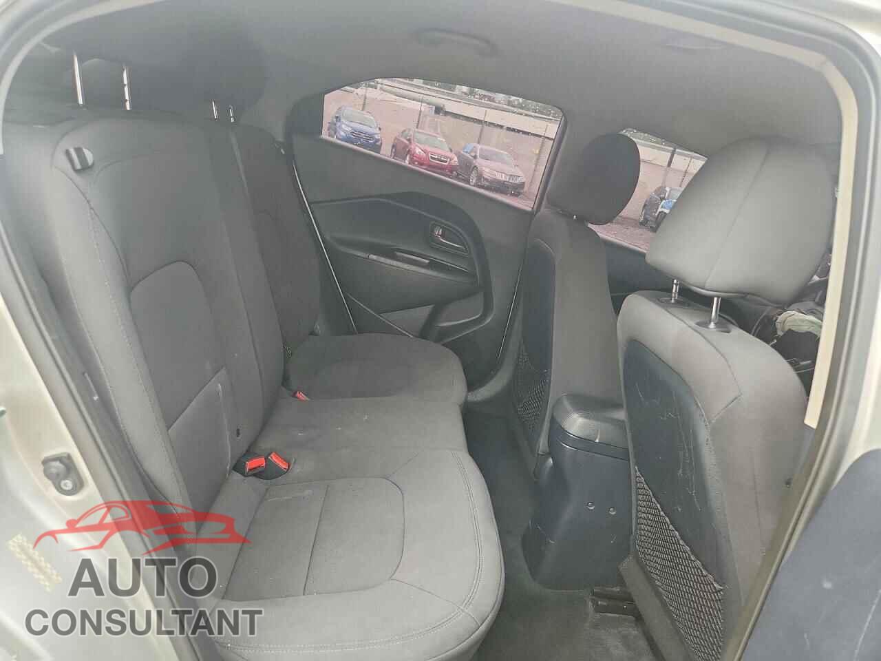 KIA RIO 2014 - KNADN5A35E6415177